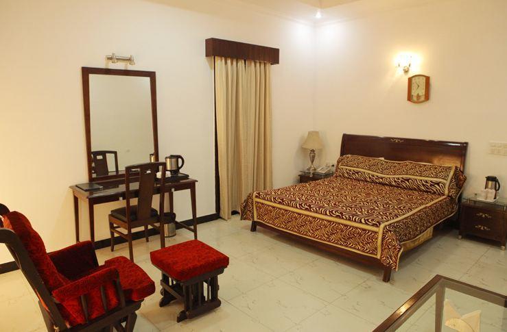 Gajraula Haveli Resort מראה חיצוני תמונה