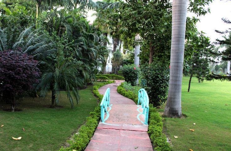 Gajraula Haveli Resort מראה חיצוני תמונה